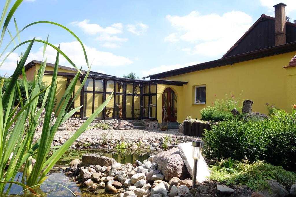 Alt Tucheband Ferienhaus "Am Gutspark" מראה חיצוני תמונה